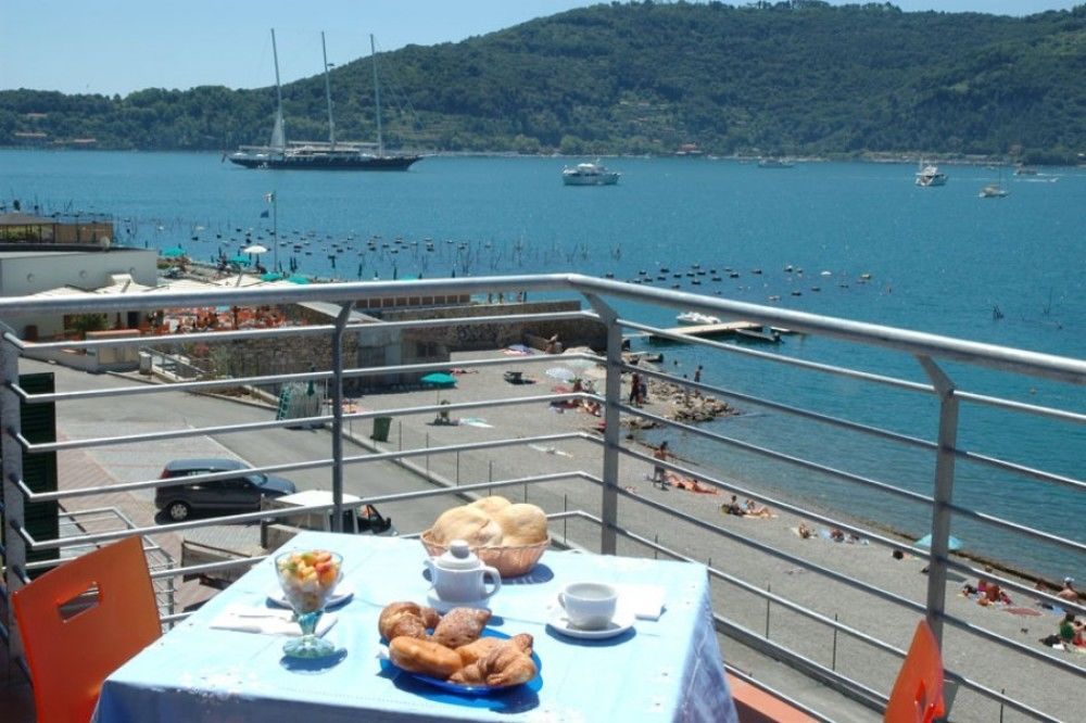 Hotel Residence Le Terrazze Porto Venere Exterior photo
