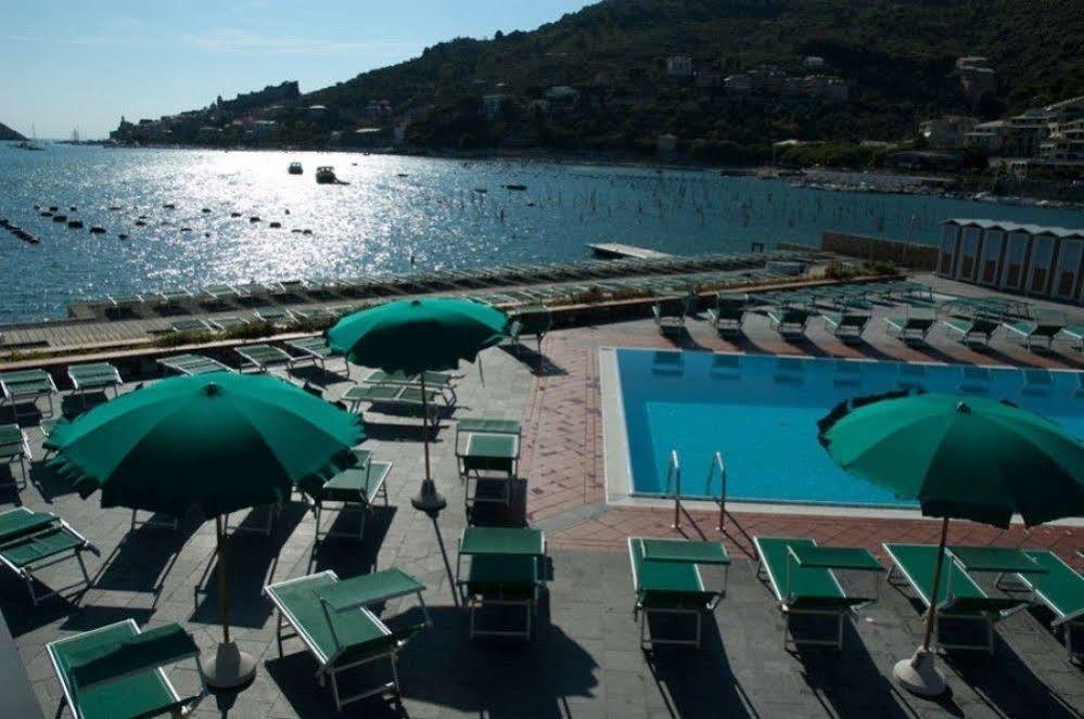Hotel Residence Le Terrazze Porto Venere Exterior photo